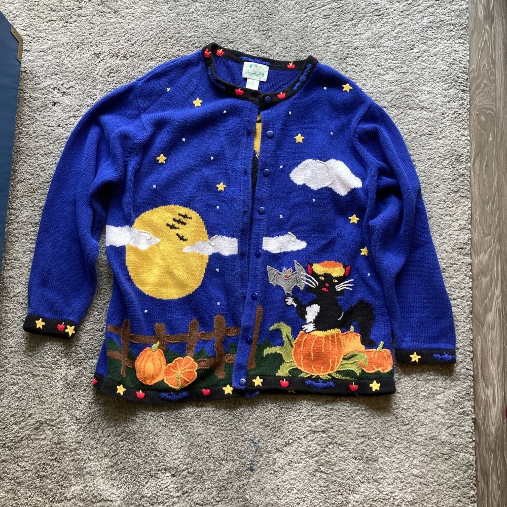 Women’s 1XL Halloween Cardigan.